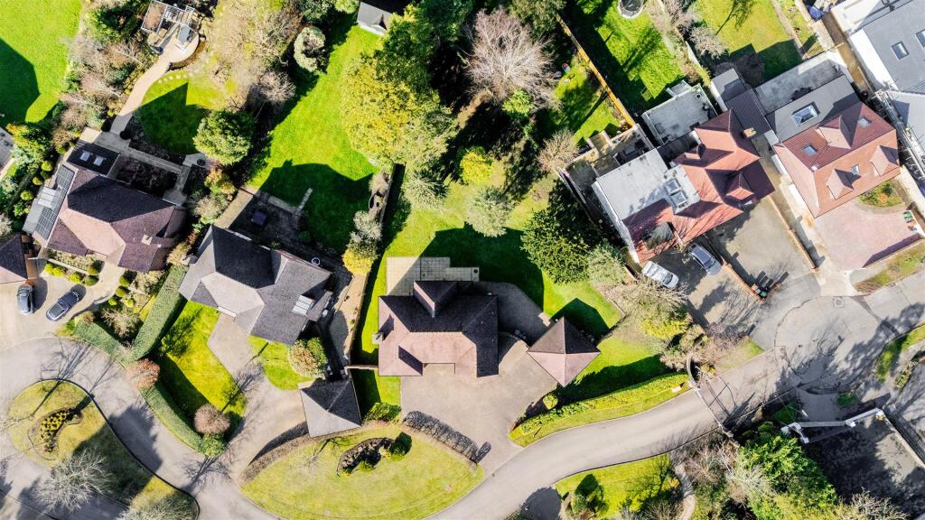 CLAREMOUNT GARDENS, 28 DRONE  (8).jpg