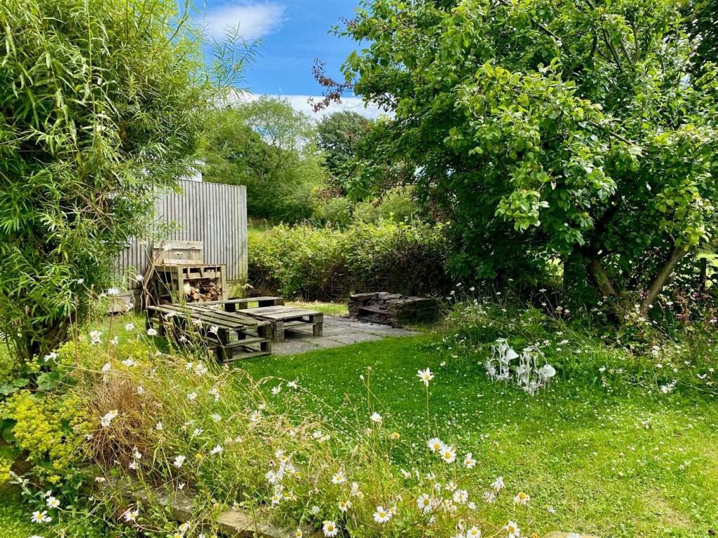 Bramleys Estate Agents - Rowley Lane - Lepton - Si