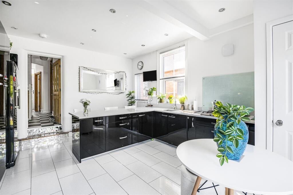 Kitchen Breakfast Room