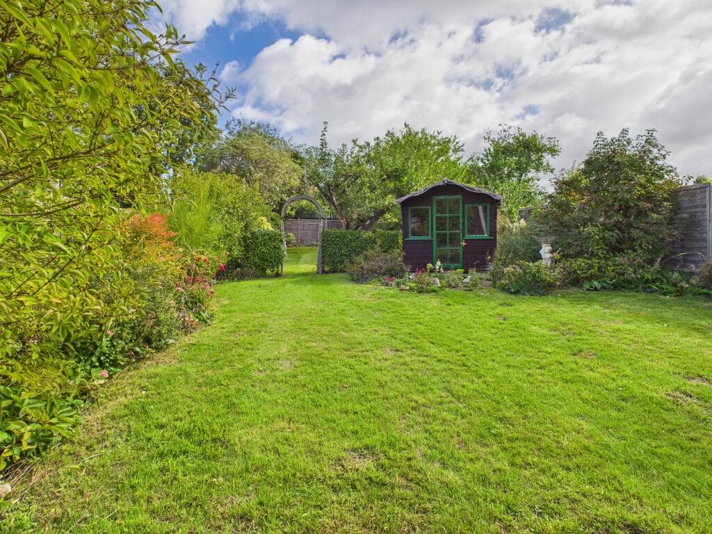 CAM02119G0-PR0459-STILL024