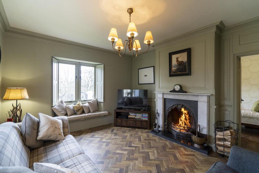 Whitburn House Lodge-22.jpg