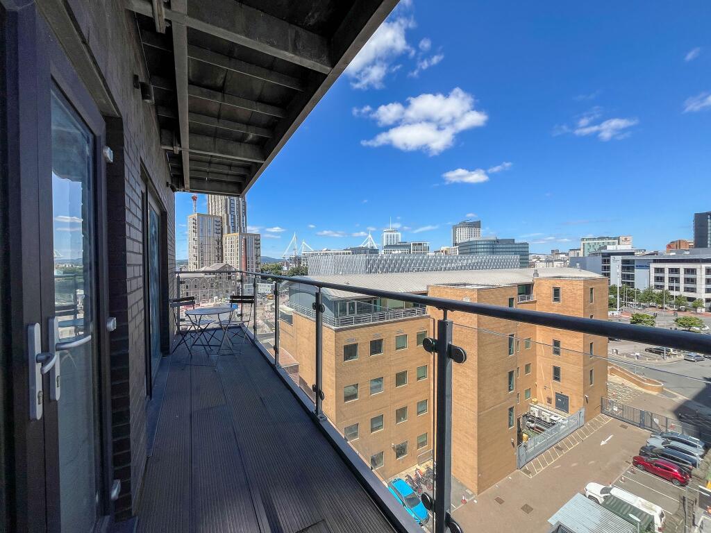 7th floor balcony with views over Cardiff