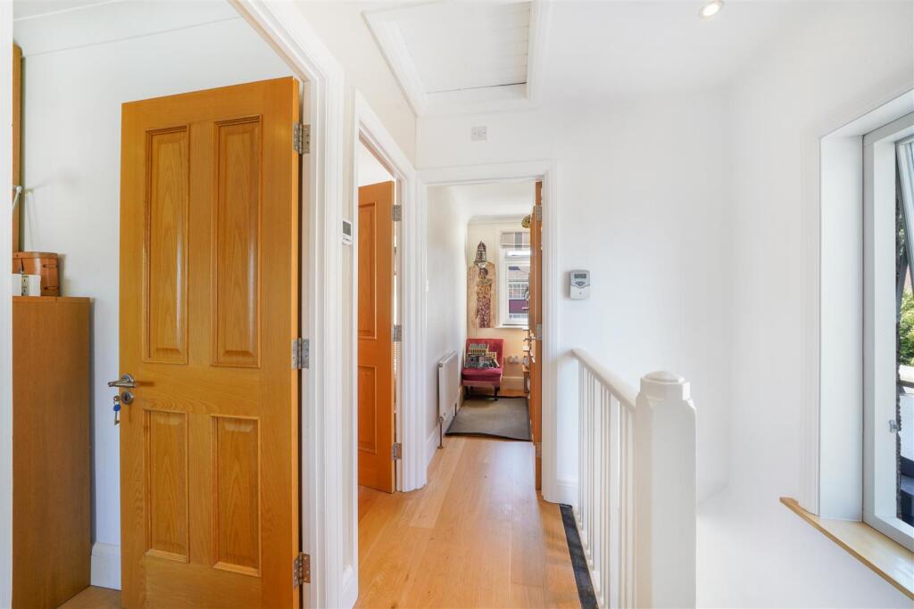 5 Oakwood Crescent - cLNhyY08d1aJ9lQRM1ZF.jpg