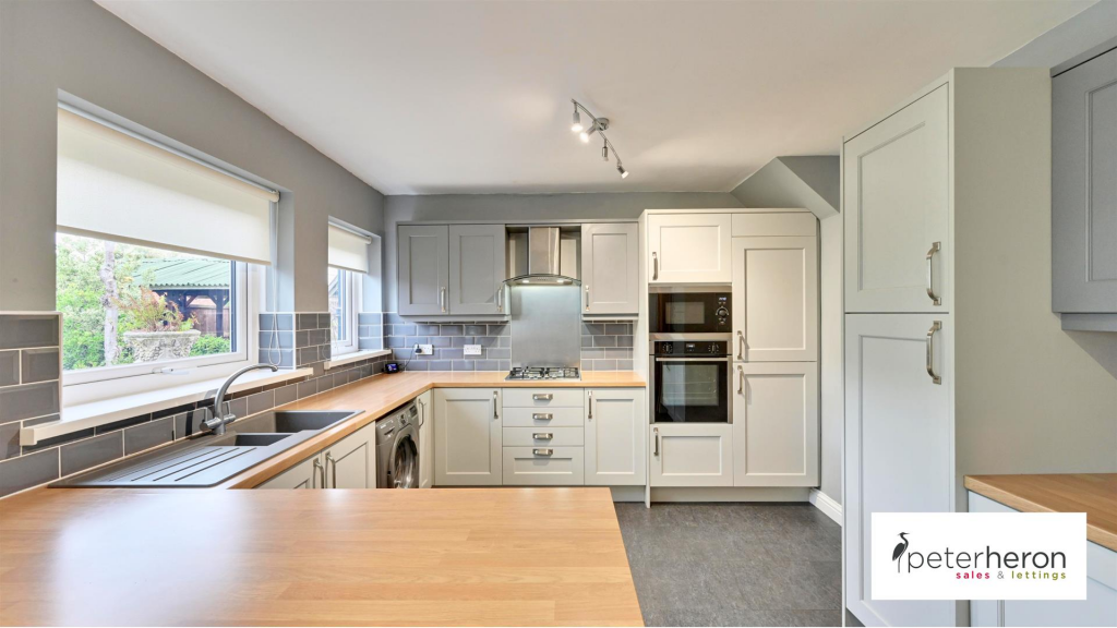 Kitchen &amp; Dining Area