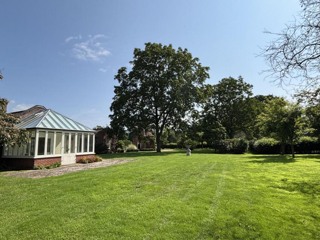 Grounds / Gardens