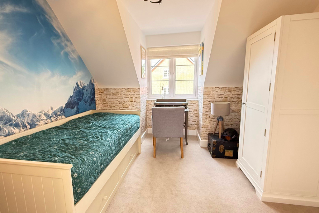 Show House Bed 2