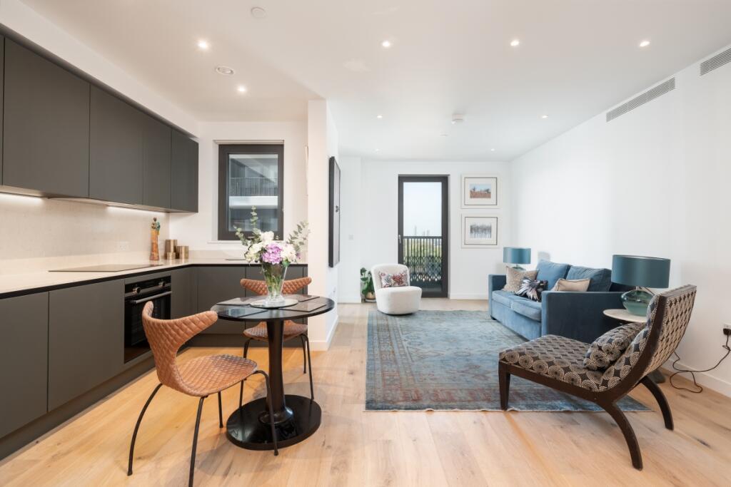 Sutherland Apartm...