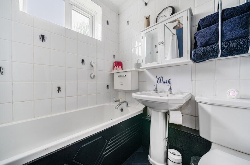 1333452-2-688b98c...