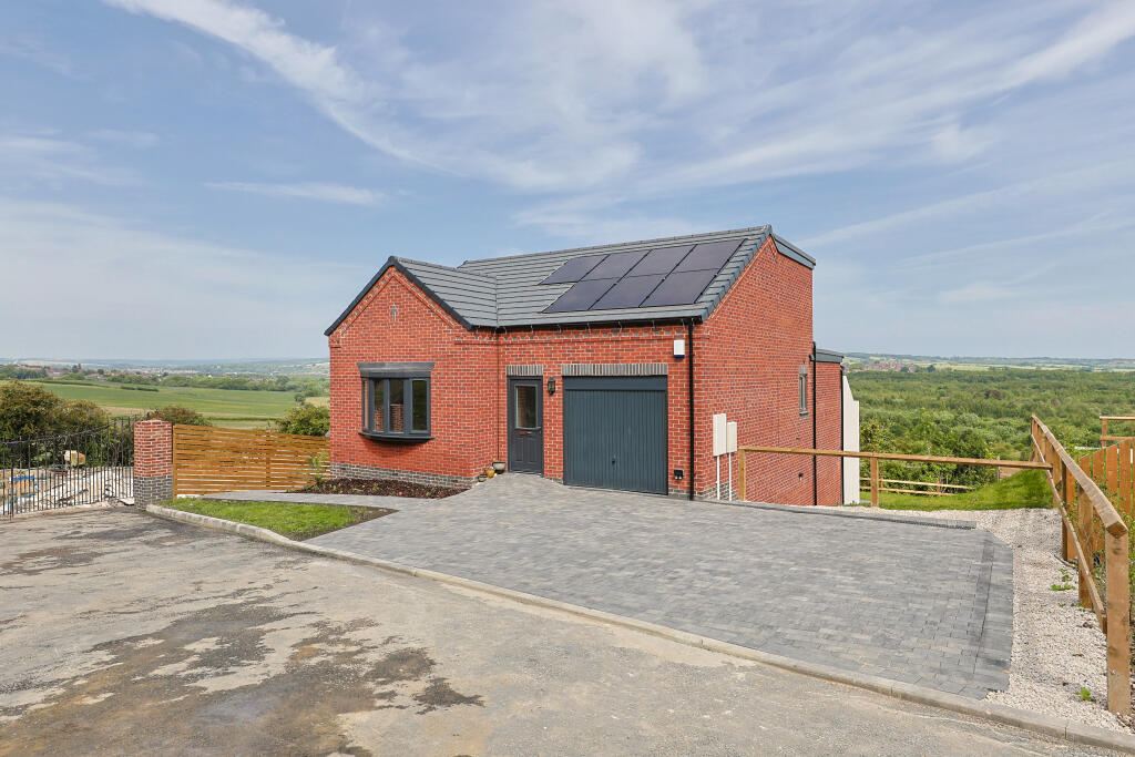 Front T202506130735.jpg