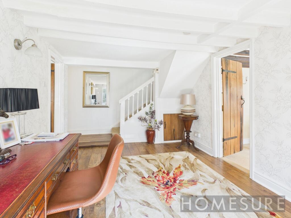 Entrance hall - view 2