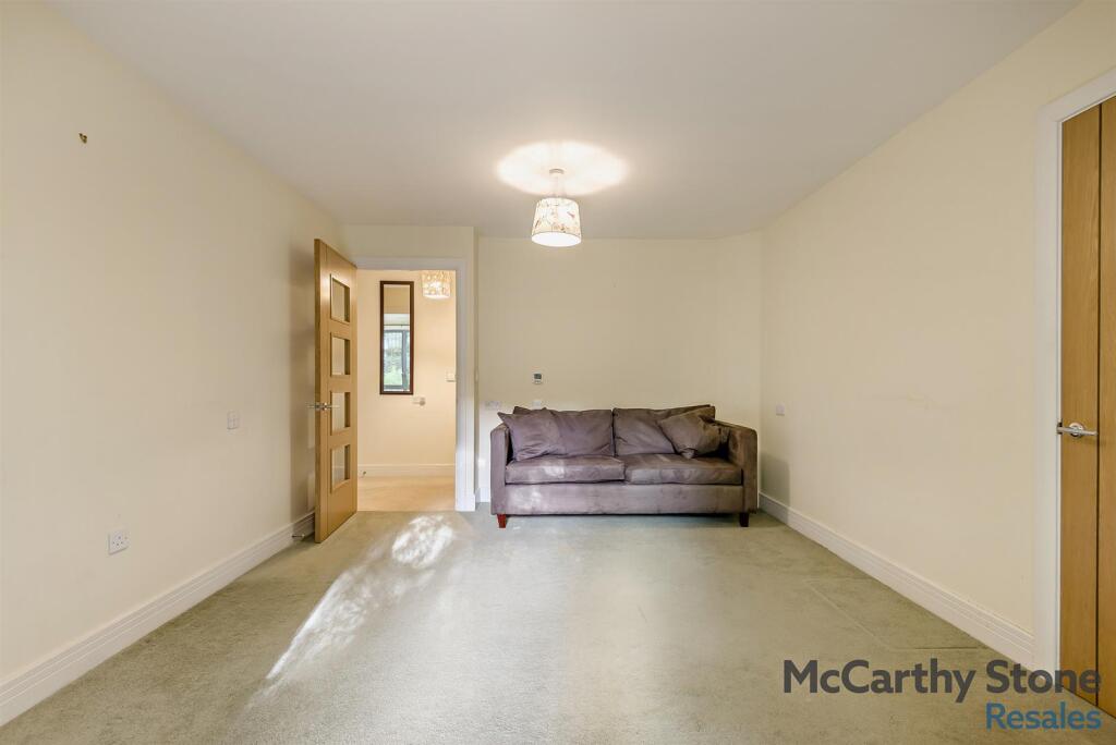 8668532-interior13-800.jpg