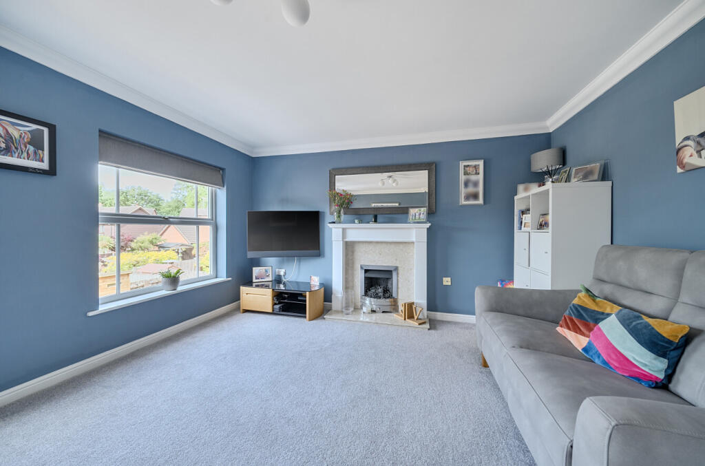 1305130-3-685142d...