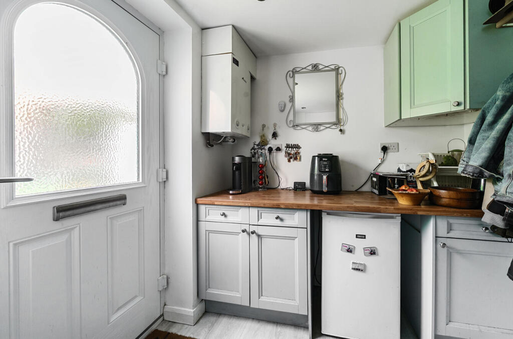 1294687-15-683850...