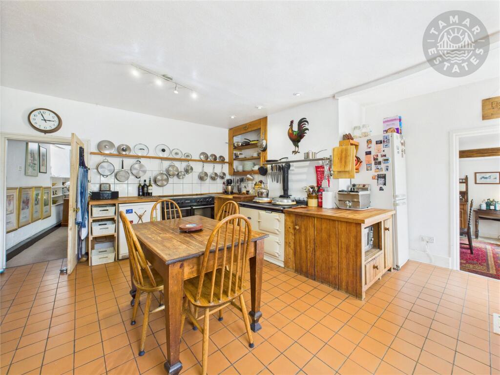 Kitchen/Breakfast Rm