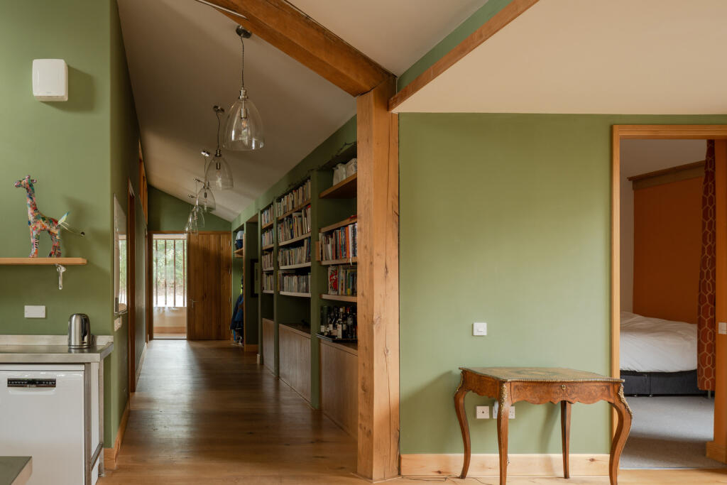 269117 - Whinwhistle Road, East Wellow SO51 6BH...