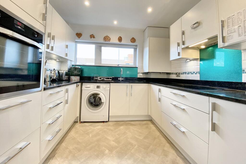 Grove Court, Beaconsfield, HP9