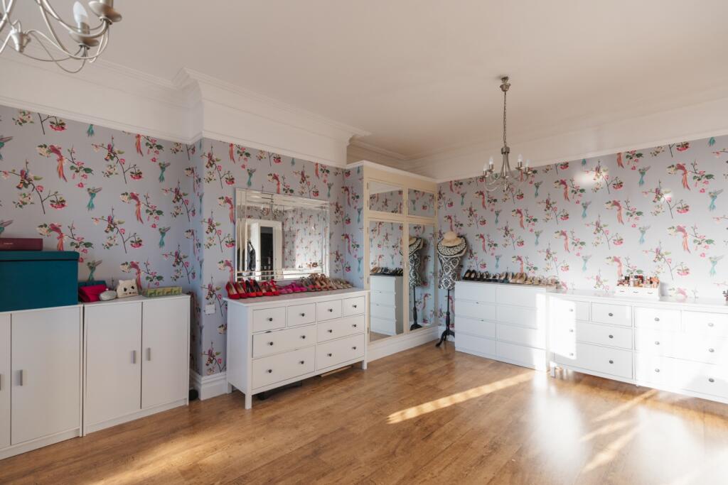 CHURCH ROAD EWE MOVE-54