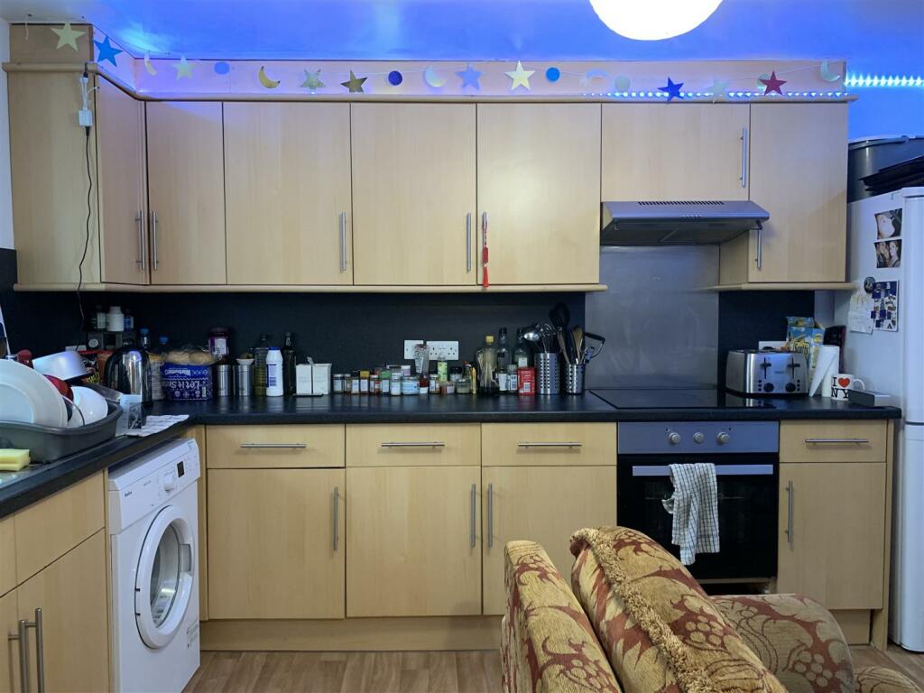 Kitchen f.jpeg