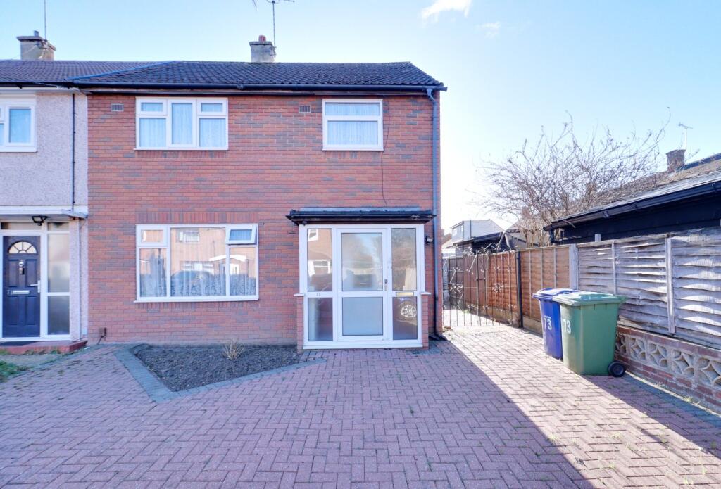 Dunkellin Way, South Ockendon, RM15