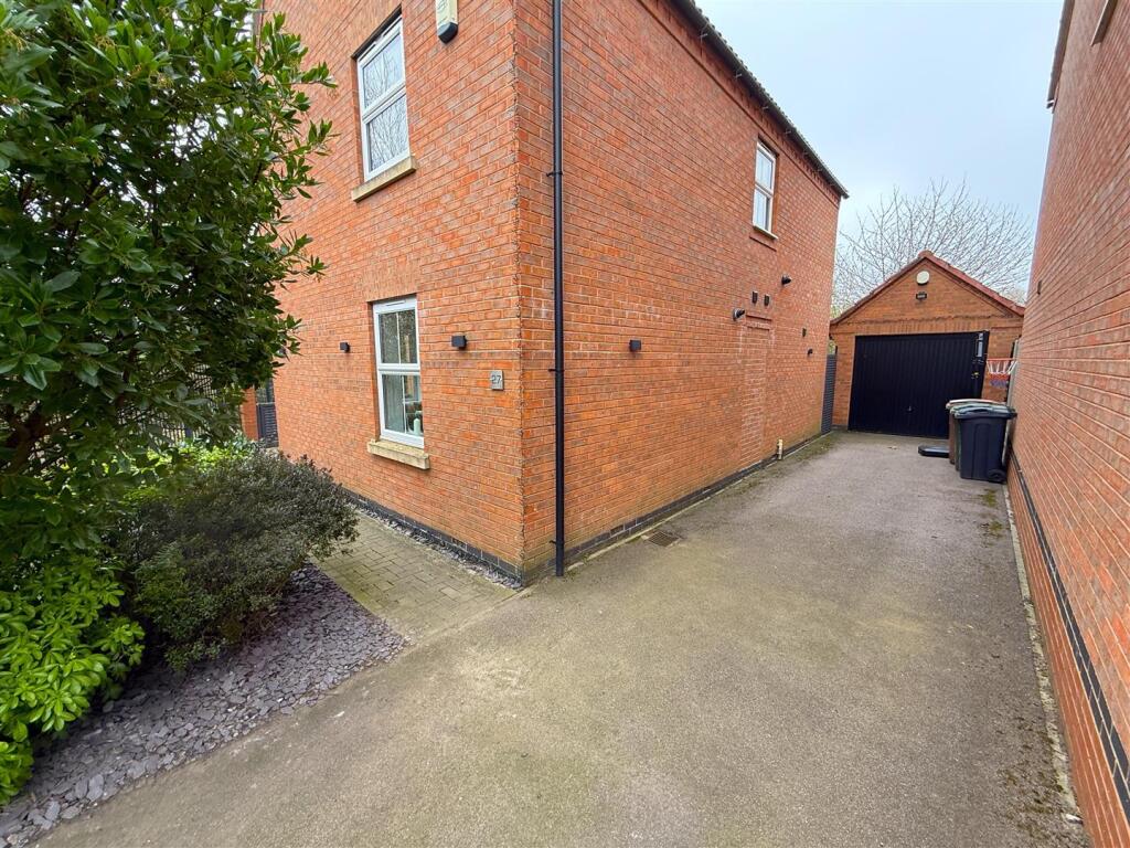 Driveway &amp; Garage.JPG