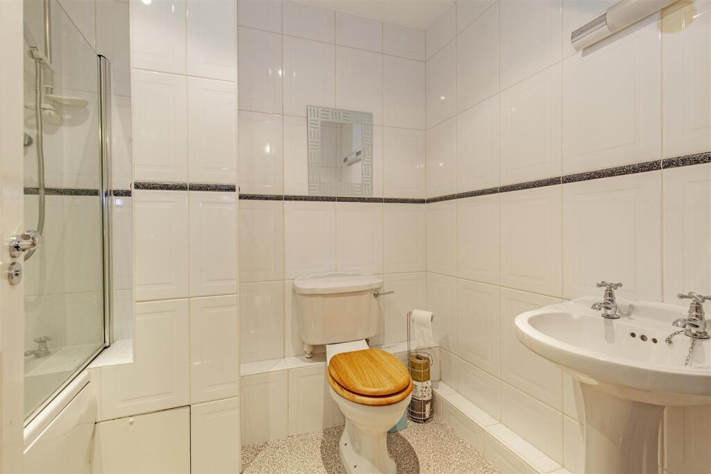 Bathroom-1.jpg