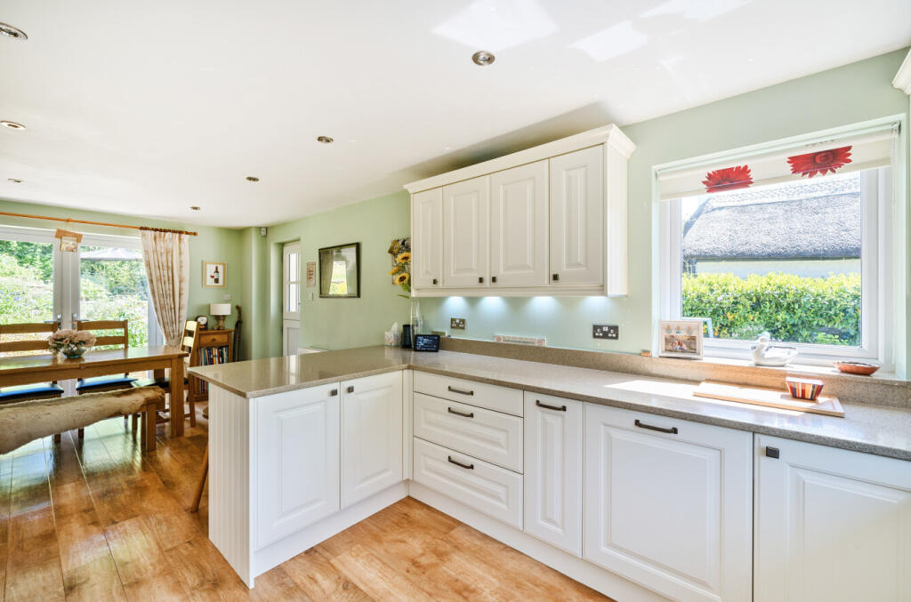 1294396-17-682619...