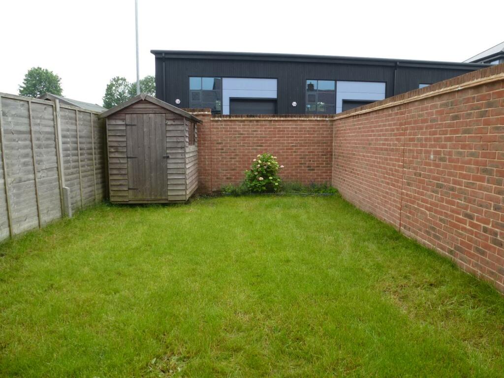 Garden - 15 Edmonton Way.JPG