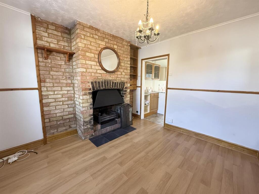Living Room.jpg