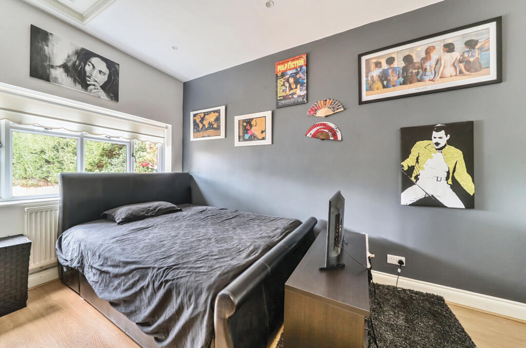 1319467-1-6879205...