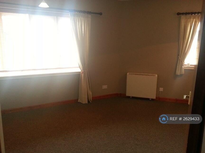 Huge Livingroom/ Dining Space