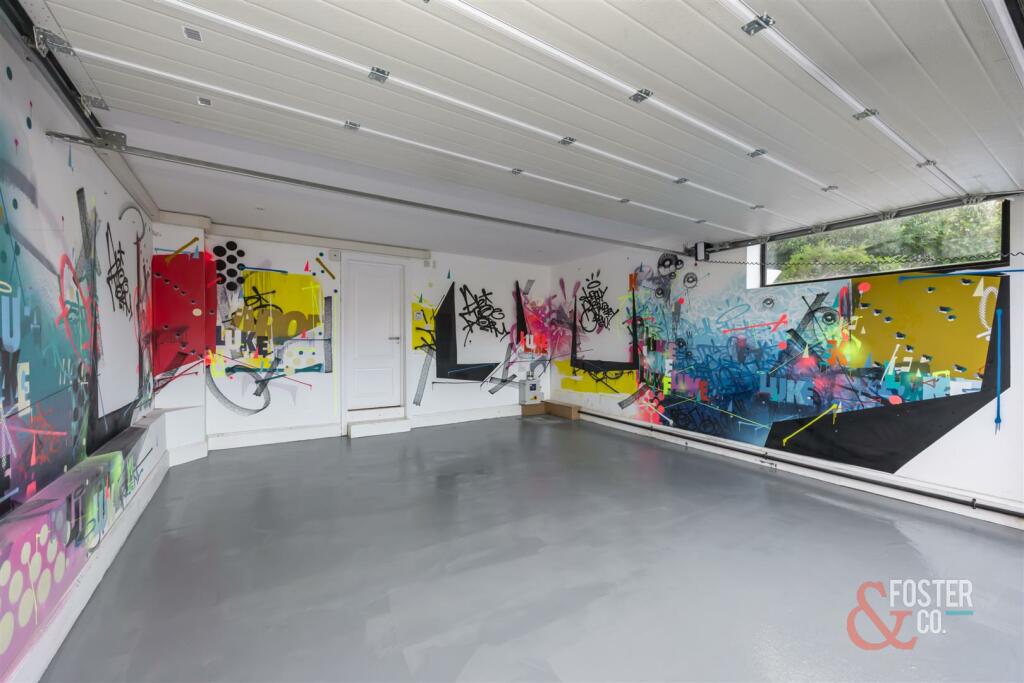 Shirley Drive, 105-032.jpg