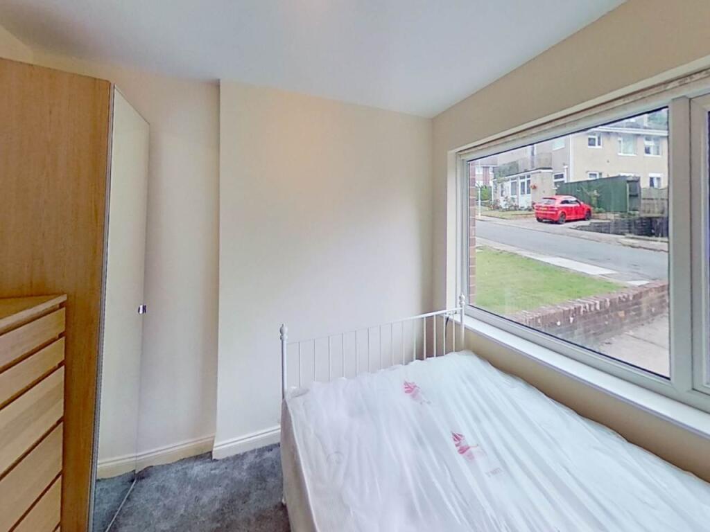 20A-Farm-Dr-Bedroom(