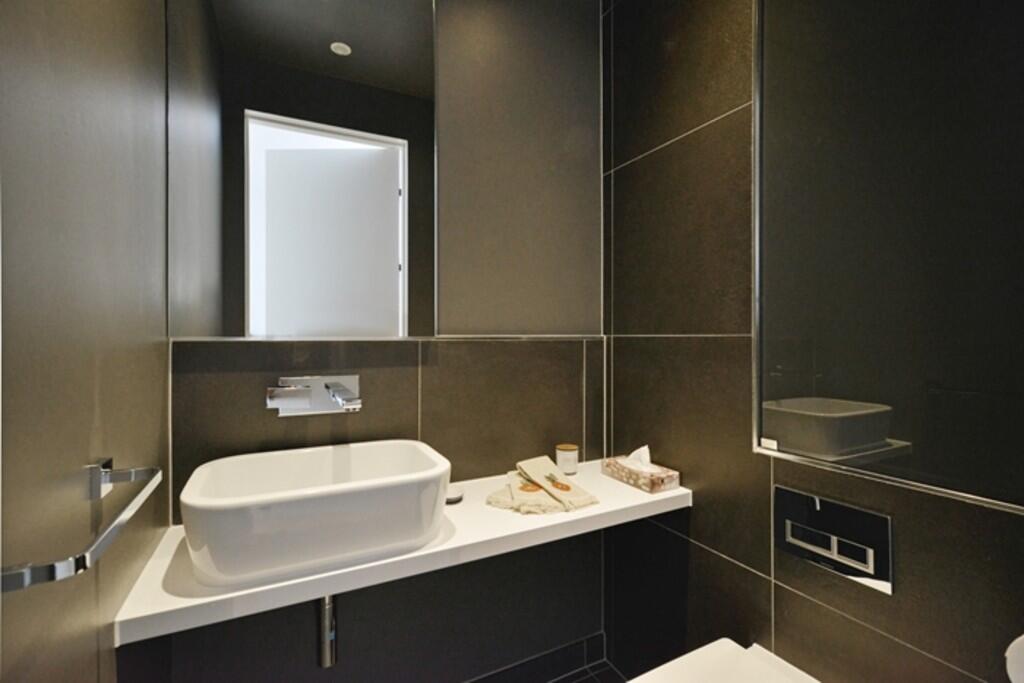 3, 76 Redcliffe S...