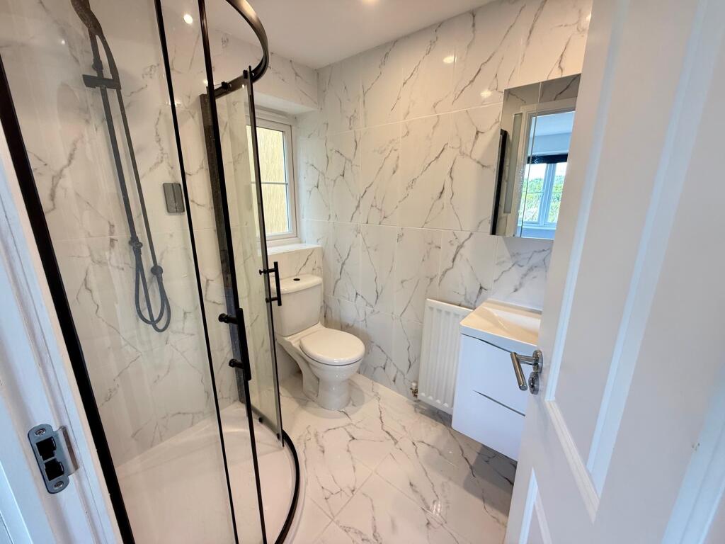 En-suite Bathroom