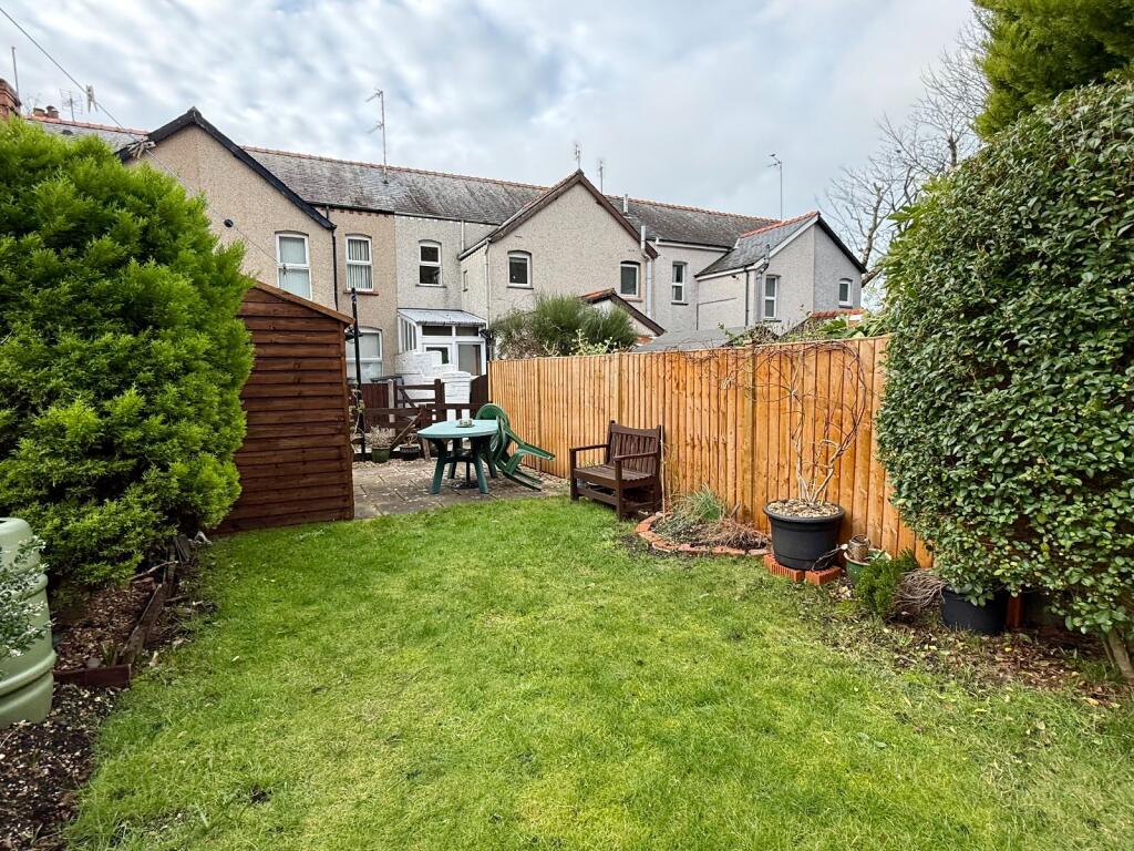 Kelvin, 5 Blomfontein Terrace, Park Road, Barmouth LL42 1PP