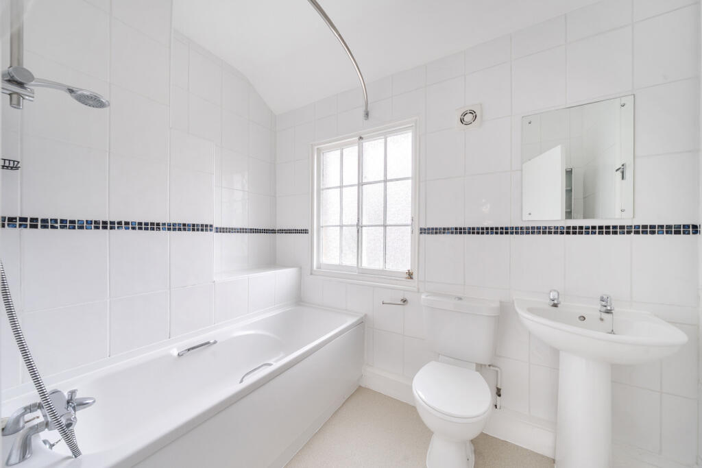 1376653-15-690c74...