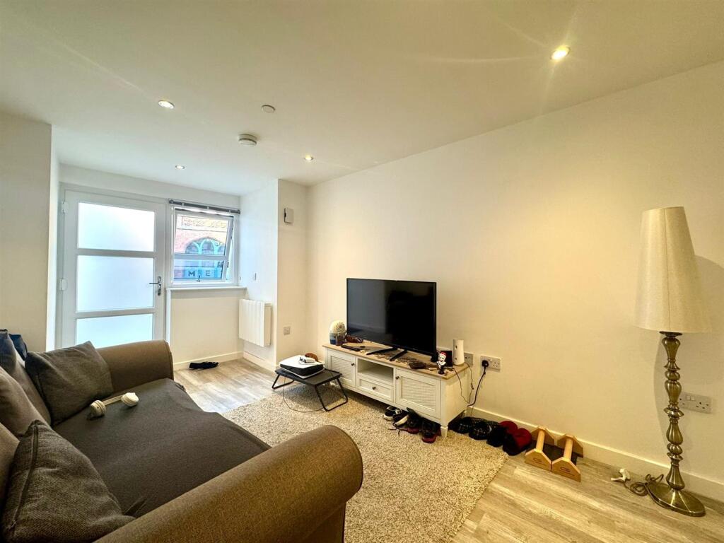 Lounge.jpeg