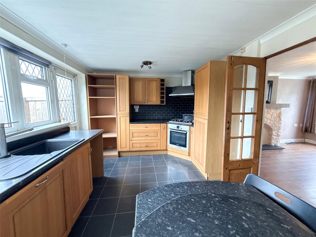 Breakfasting Kitchen