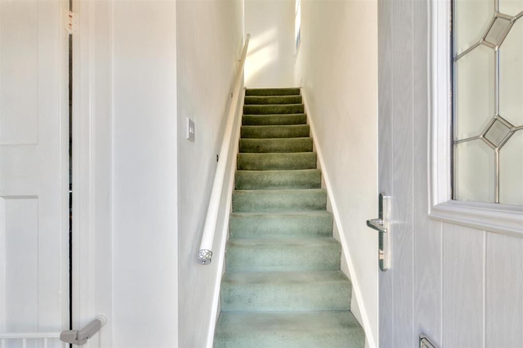 Hallway_3.jpeg