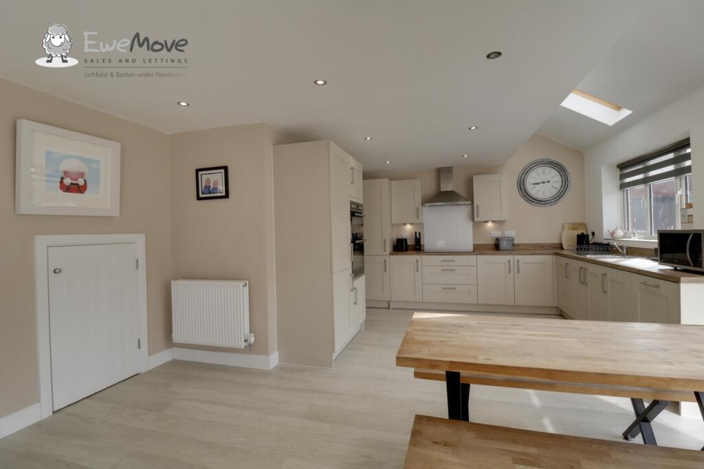 Kitchen e