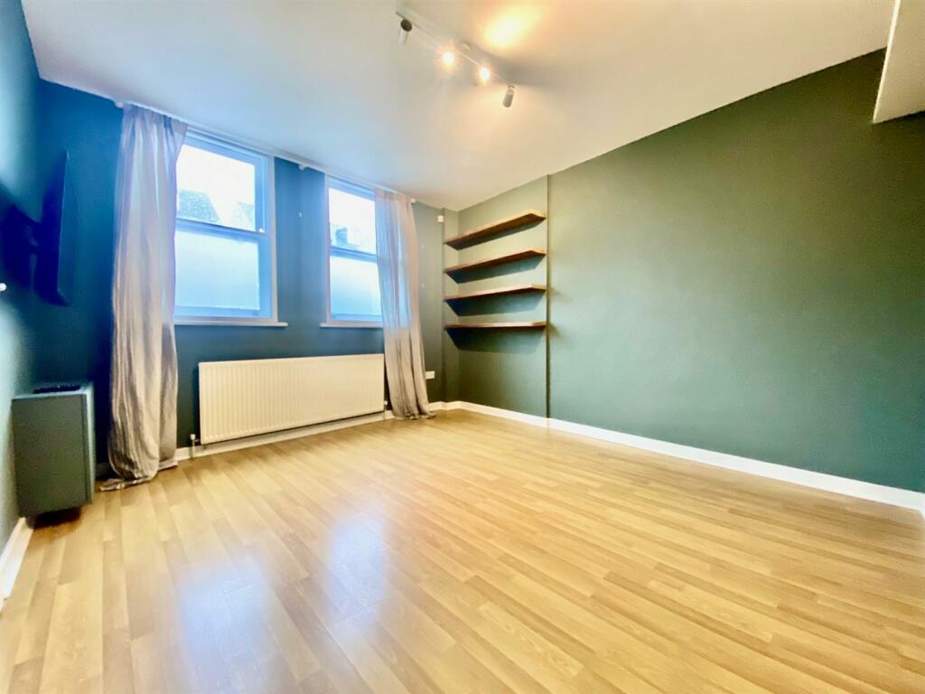 Bedroom 2.jpg