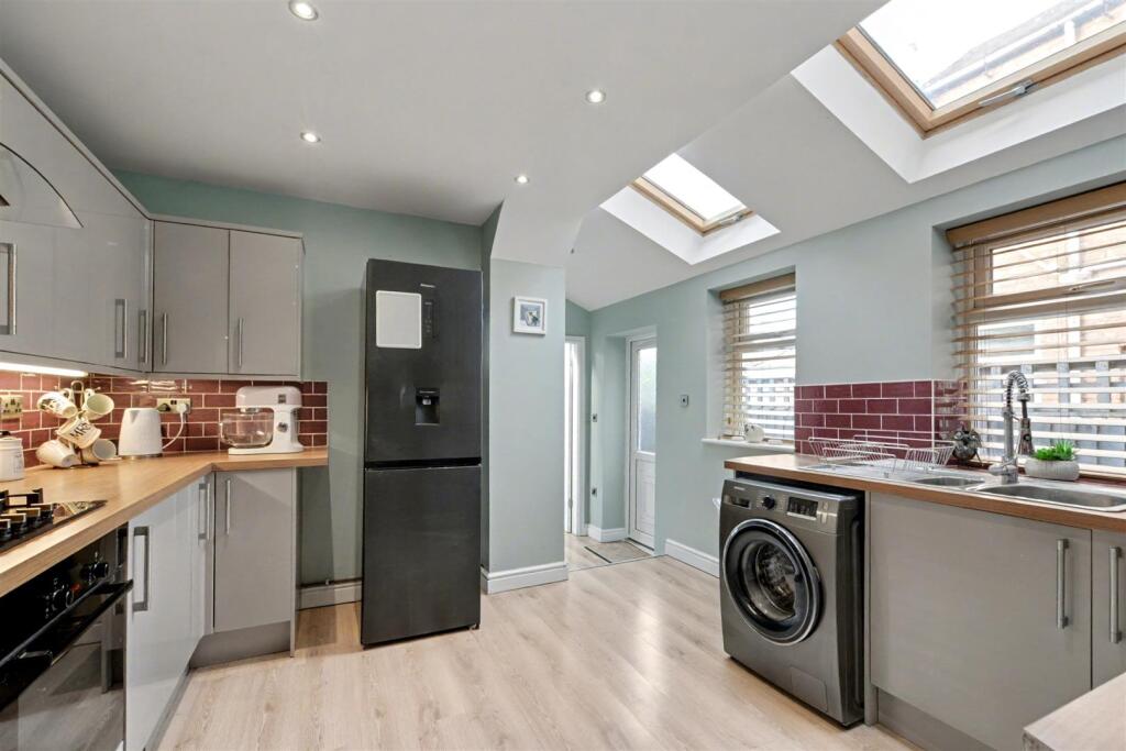 Kitchen Living_3.jpeg