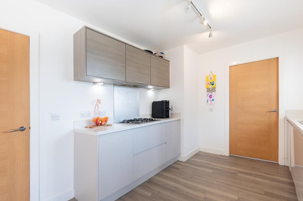 KITCHEN LEFT