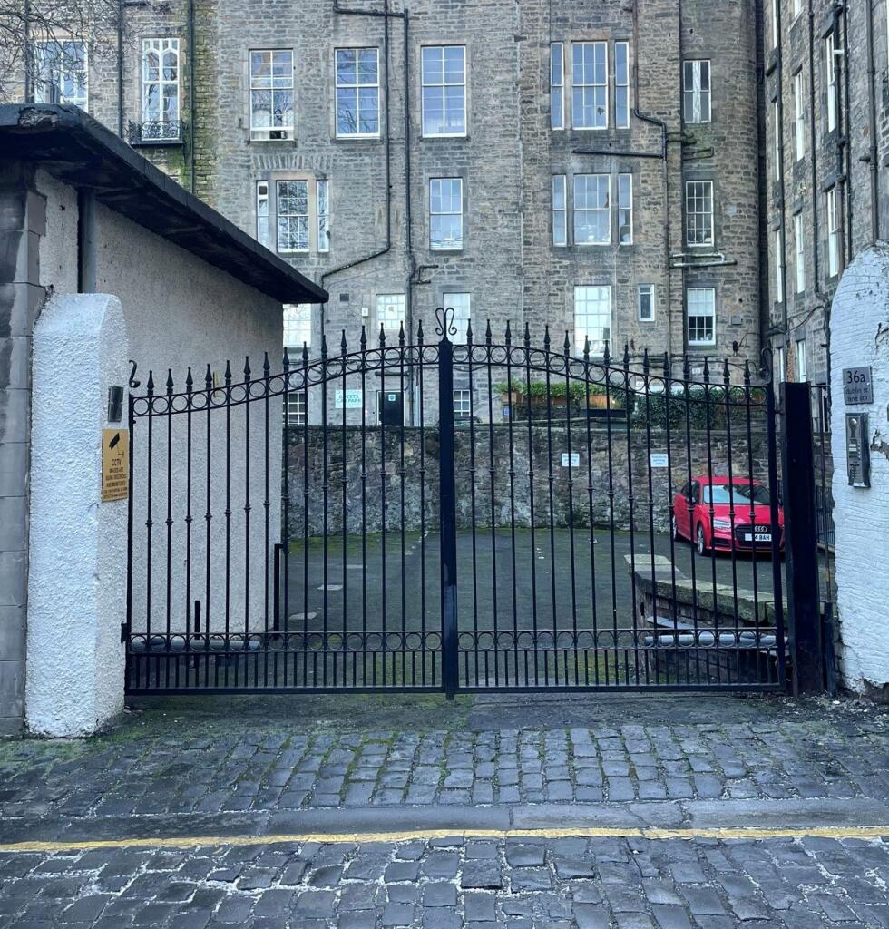 36a Dublin Street LS