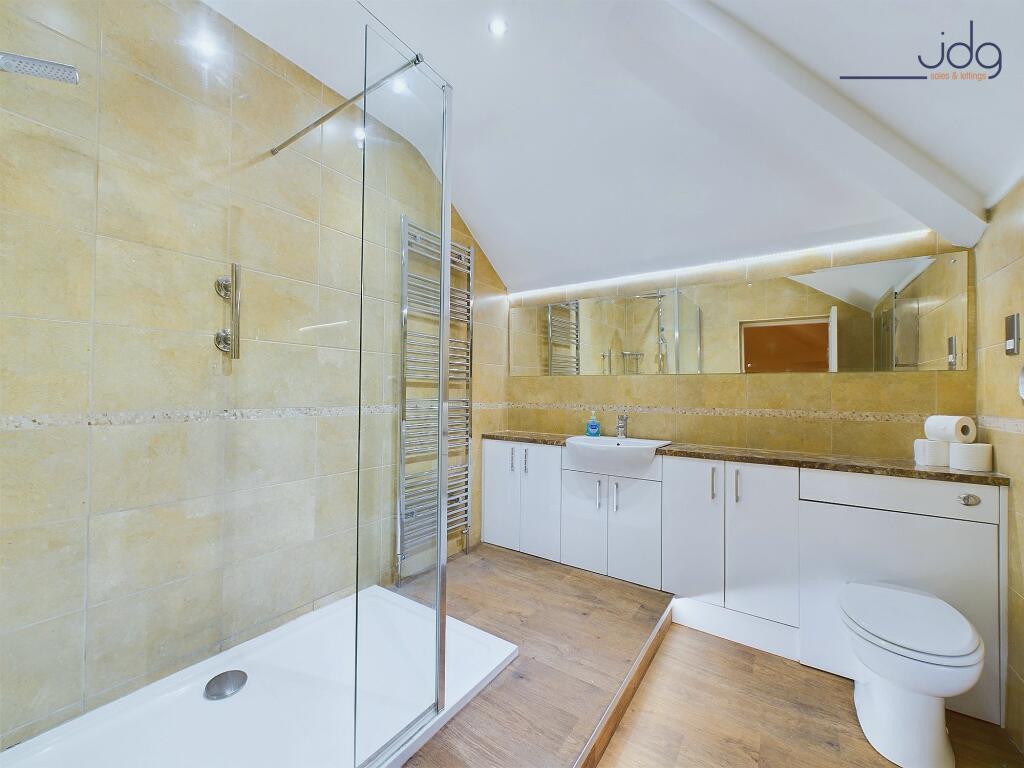 En-Suite Shower