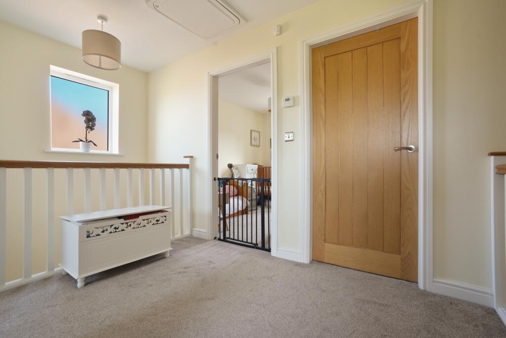 EweMove Estate Agents Scunthorpe - Landing