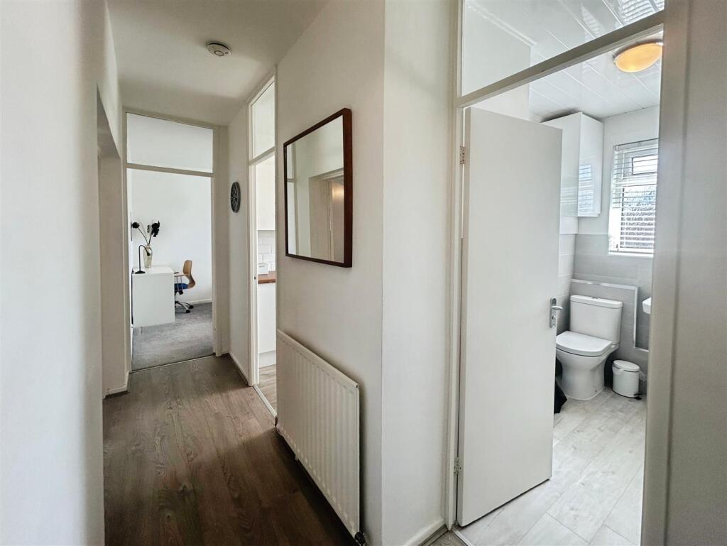 3b14b8d0--4328-BB23-6B4C474B9E71-55690-000032A932F