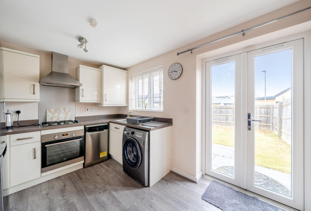 1299972-10-683591...