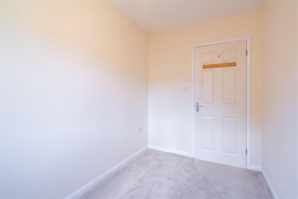 Bedroom 3-2.jpg