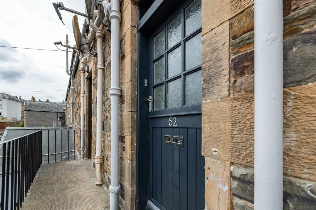 52 Victoria Street Galashiels 10.jpg